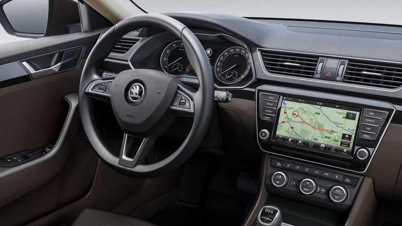 Skoda Superb fiyatlarında bu kez çılgınlık var; Liste dibi görmüş durumda - Fotoğraf: 5