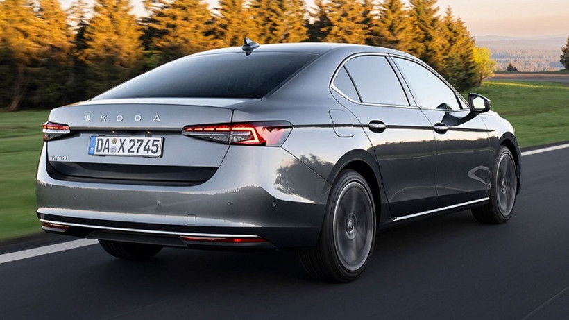 Skoda Superb fiyatlarında bu kez çılgınlık var; Liste dibi görmüş durumda - Fotoğraf: 6