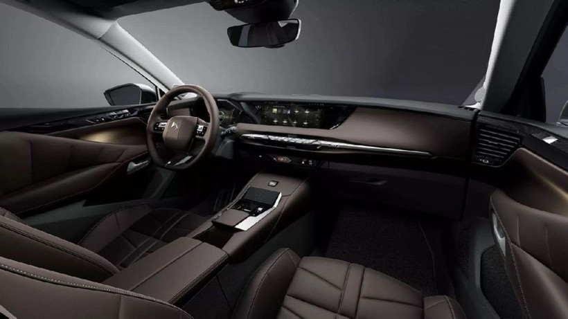 DS N°4’le Fransız rüzgârı esiyor! Şık tasarım, güçlü motorlar ve premium zevk: Audi ve BMW’ye meydan okumaya geliyor - Fotoğraf: 4