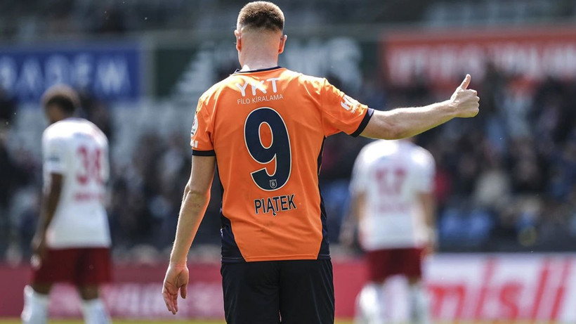 Krzysztof Piatek Süper Lig deviyle anlaştı; İşte 2 yıllık imzanın ayrıntıları - Fotoğraf: 2