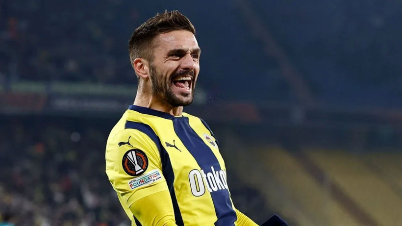 Dusan Tadic Fenerbahçe ile yollarını ayırdı; Kanarya’da ilk veda gerçekleşti - Fotoğraf: 4