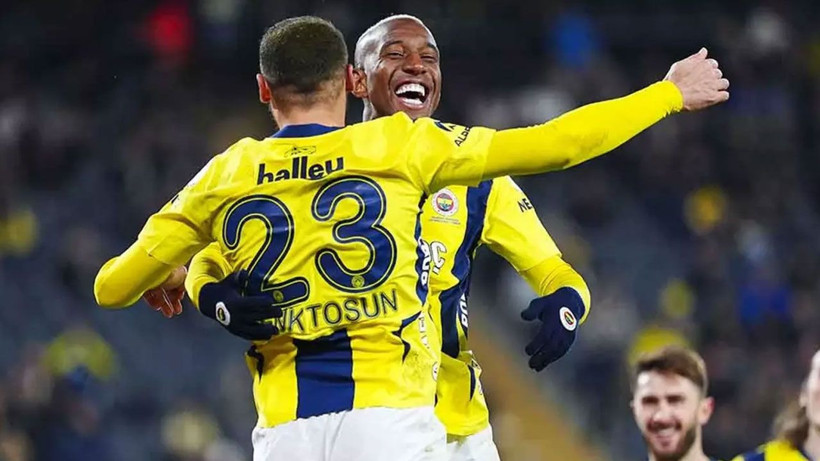 Ve Cenk Tosun ile iki yıllık anlaşma sağlandı; Fenerbahçe serüveni bitti - Fotoğraf: 6