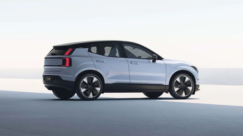 Volvo EX30 Türkiye’de 1.9 milyon TL: Elektrikli şıklık ÖTV’ye kafa tutuyor! - Fotoğraf: 7