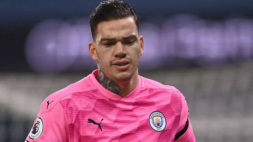 Ve Galatasaray Muslera’nın boşluğunu doldurdu; Dünyaca ünlü kaleci imzaya geliyor - Fotoğraf: 6