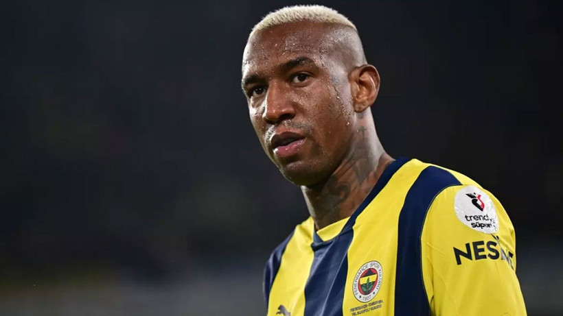 Fenerbahçe’de yıldız isimle ile yollar ayrılacak; Ali Koç’un izleri siliniyor - Fotoğraf: 6