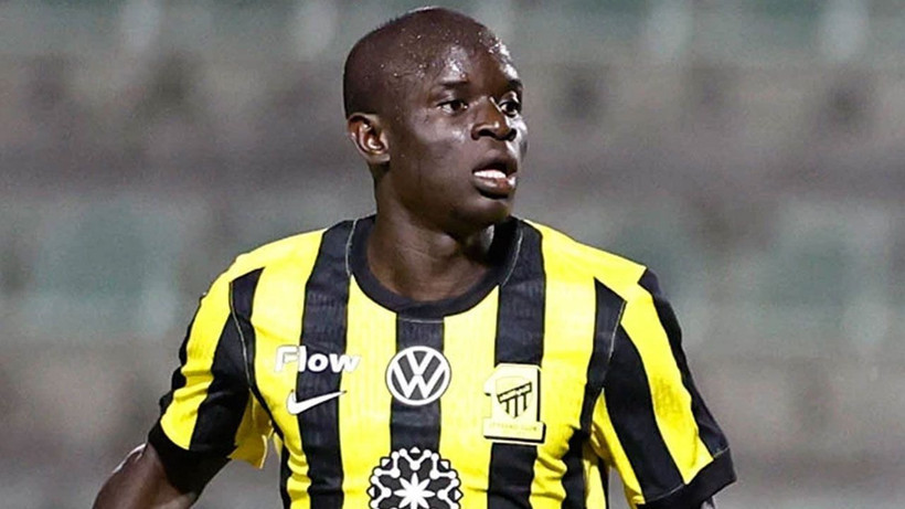 Ve dünyaca ünlü yıldız futbolcu Fenerbahçe'de; Yılın transfer bombası patladı - Fotoğraf: 8