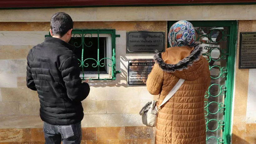 Ne yıkabildiler, ne taşıyabildiler! Hastane bahçesinde gizemli türbe - Fotoğraf: 2