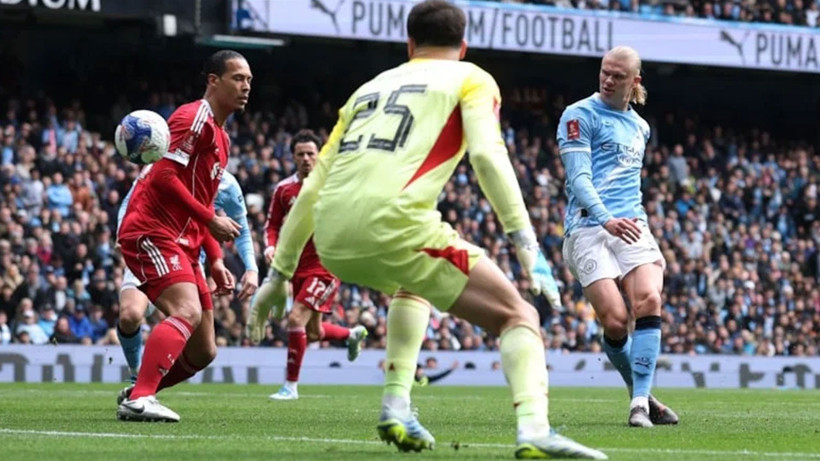 Manchester City, FA Cup'ta Liverpool'u dağıttı