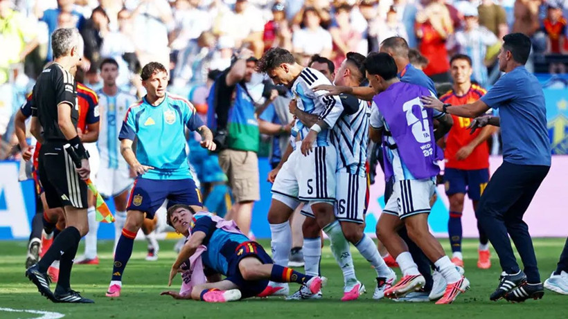 Saha bir anda karıştı! Dünya Kupası finalinin ardından gerginlik - Fotoğraf: 6