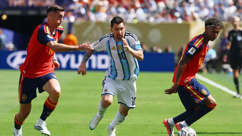 19 yıl önce küvette yıkadığı bebek, Messi'nin elinden Dünya Kupası'nı aldı - Fotoğraf: 2