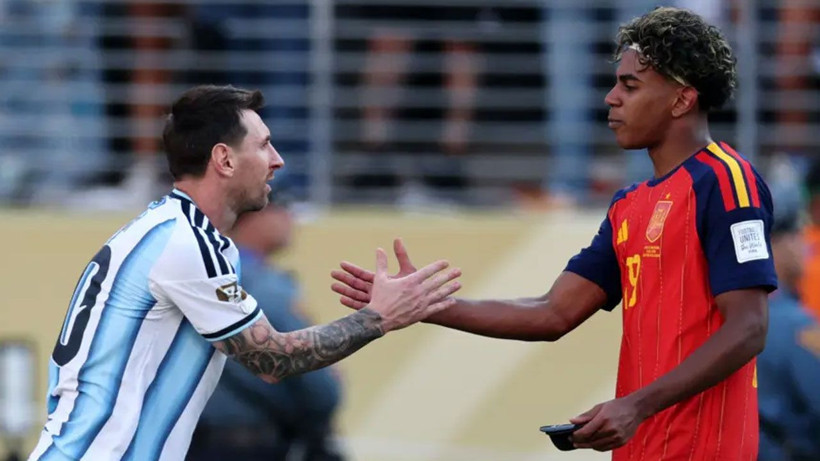 19 yıl önce küvette yıkadığı bebek, Messi'nin elinden Dünya Kupası'nı aldı - Fotoğraf: 6