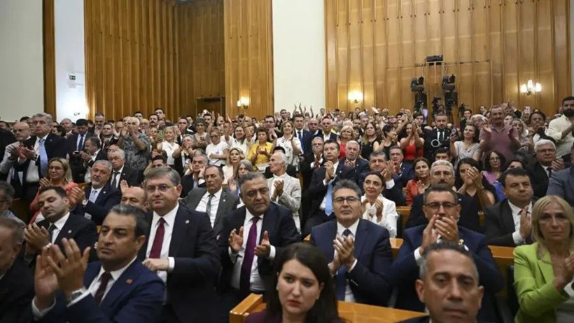 Özgür Özel CHP'den istifa etti: Yeni Parti'nin kuruluş dilekçesini imzaladı - Fotoğraf: 8