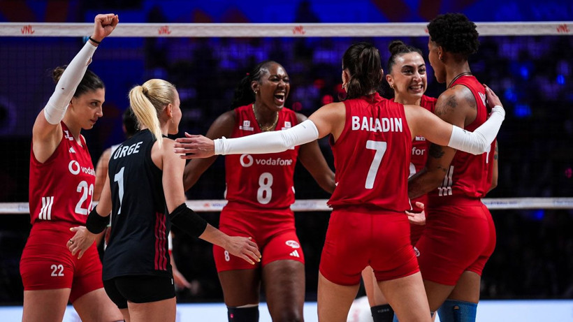 Çin'e set vermedik! A Milli Kadın Voleybol Takımı, Milletler Ligi'nde finalde - Fotoğraf: 6