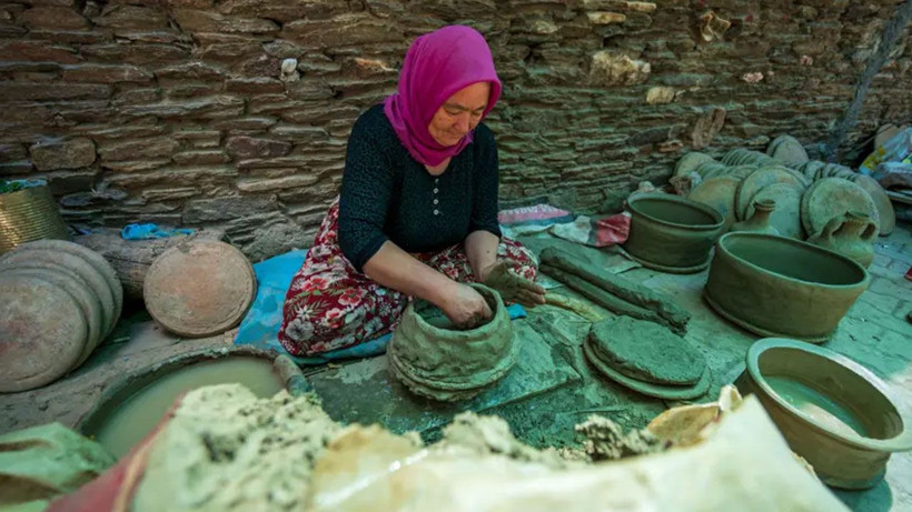 Binlerce yıllık gelenek kadın emeğiyle direniyor! Çırak yetişmiyor, sadece birkaç usta kaldı - Fotoğraf: 3