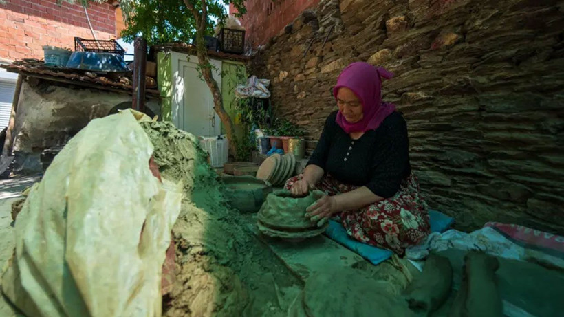 Binlerce yıllık gelenek kadın emeğiyle direniyor! Çırak yetişmiyor, sadece birkaç usta kaldı - Fotoğraf: 4