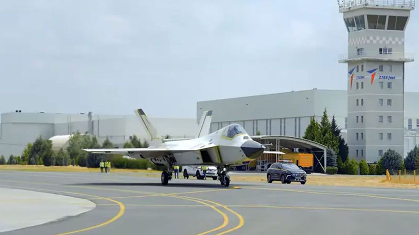 Milli savaş uçağı KAAN'ın P1 prototipi piste çıktı - Fotoğraf: 5