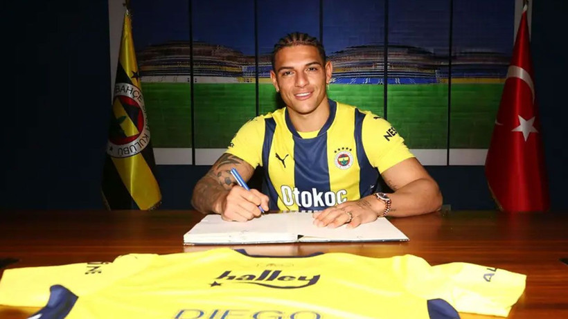 Süper Lig'de böylesi daha önce olmadı! Transfer bombaları art arda patlıyor - Fotoğraf: 10