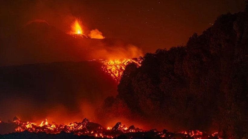İtalya'da Etna Yanardağı uyandı: Son 20 yılın en ağır acil durumu yaşanıyor - Fotoğraf: 6