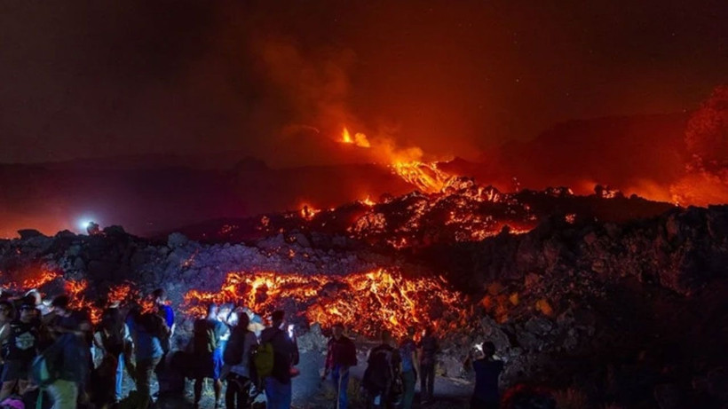 İtalya'da Etna Yanardağı uyandı: Son 20 yılın en ağır acil durumu yaşanıyor - Fotoğraf: 8