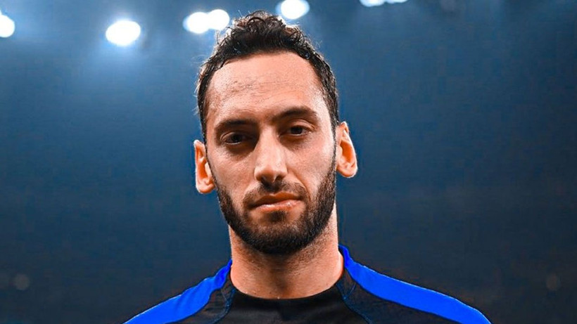Hakan Çalhanoğlu Süper Lig'e imzaya geliyor! Şimdi ortalık fena karışacak - Fotoğraf: 2