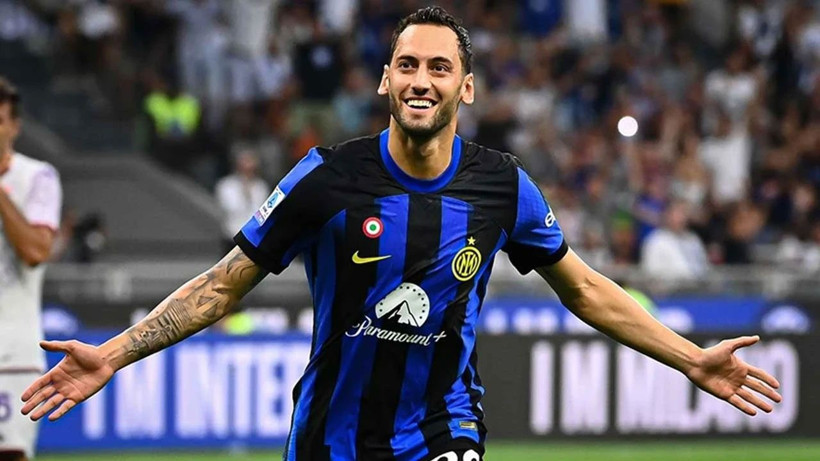 Hakan Çalhanoğlu Süper Lig'e imzaya geliyor! Şimdi ortalık fena karışacak - Fotoğraf: 4