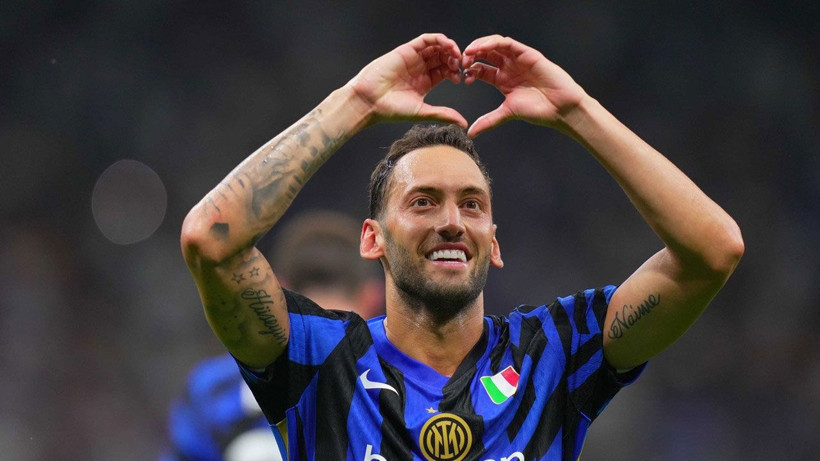 Hakan Çalhanoğlu Süper Lig'e imzaya geliyor! Şimdi ortalık fena karışacak - Fotoğraf: 5