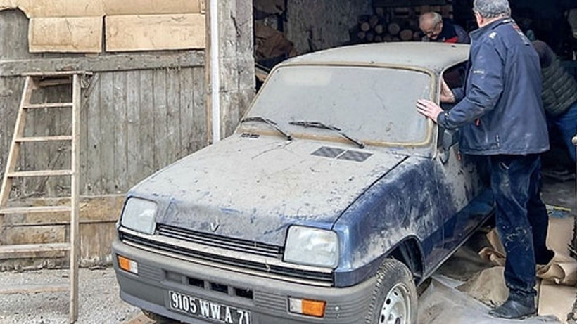 Fransa'da 43 yıldır dokunmadığı aracını 3 milyona sattı - Fotoğraf: 4