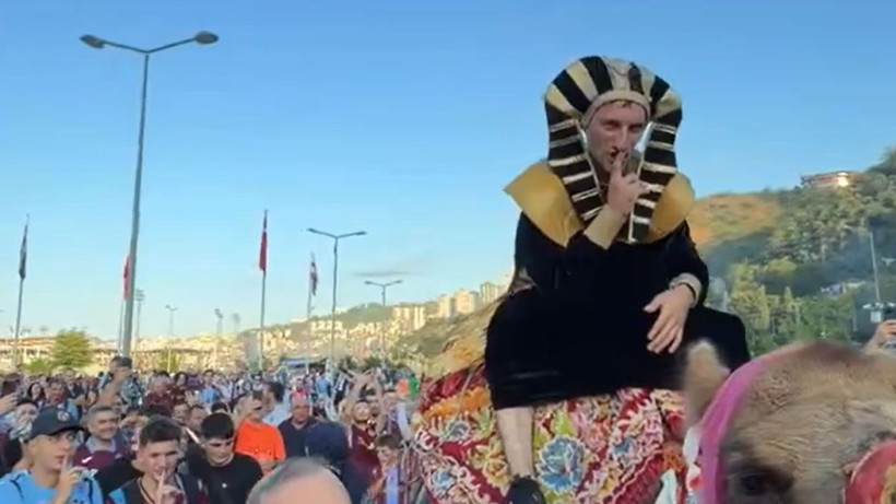 Deveyle maça geldi! Salah sevgisi sınır tanımıyor - Fotoğraf: 3