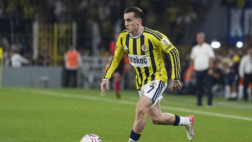 Kerem Aktürkoğlu hakkında ilk açıklama geldi! Sahadan sedyeyle ayrıldı - Fotoğraf: 2