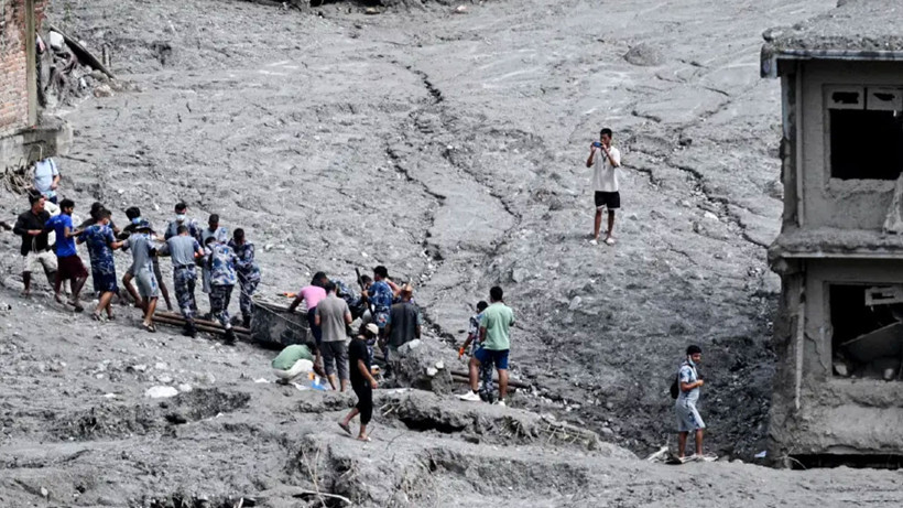 Mucize kurtuluş! Çamur altında 10 gün yaşam mücadelesi verdi - Fotoğraf: 3