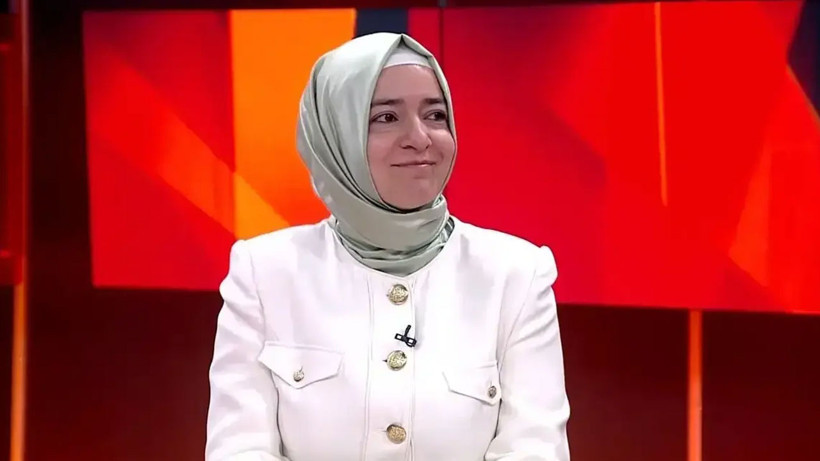 Fatma Betül Sayan Kaya'ya zehir zemberek sözler - Fotoğraf: 11