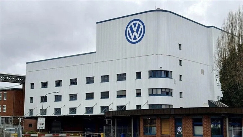 Alman otomotiv devi Volkswagen'de kriz: Maaşlar 2030’a kadar dondurulabilir - Fotoğraf: 2