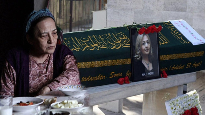 Hale Akınlı son yolculuğuna uğurlandı - Resim: 1