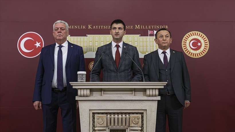 Son anket sonuçlarındaki oranlarda bomba detay - Barajı sadece 3 parti geçebiliyor - Resim: 1