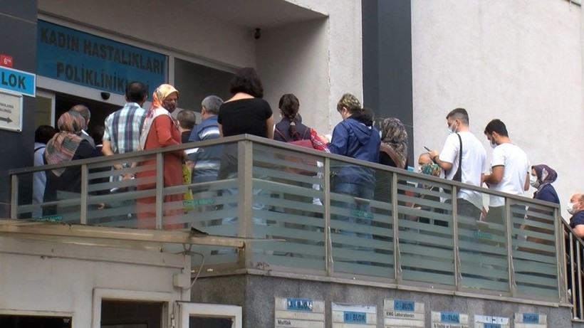 İstanbul'da hastanelerde aşı kuyruğu - Resim: 3
