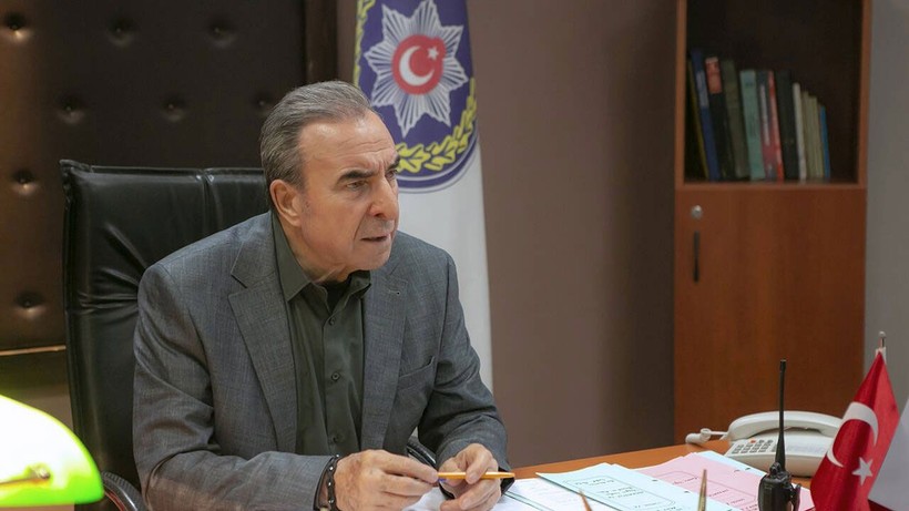 Arka Sokaklar dizisinin yıldız ismi geri dönüyor; Bu haber yakışıklı ismin sevenlerini mutlu etti - Resim: 1