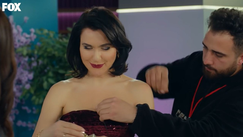 İddialı dizi Yasak Elma’da olay gönderme; Bu sahnedeki detayı görenler inanamadı - Resim: 1