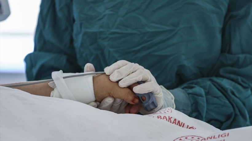 Bilim Kurulu üyesi açıkladı: Covid servisleri geri dönüyor - Resim: 1