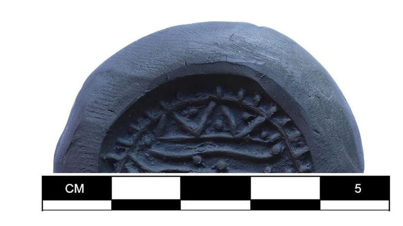 Kütahya'da 3300 yıllık mühür ve hançer bulundu - Resim: 2