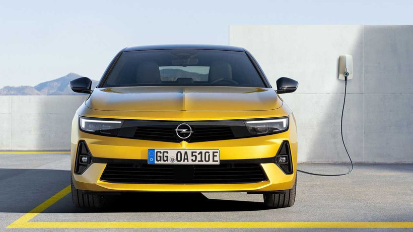 2022 model Yeni Opel Astra artık Türkiye'de; Fiyatını görüp şaşırmamak elde değil - Resim: 3