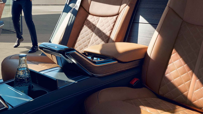 Audi A8 L modelini almak hayal, bakmak bedava; Yanına yaklaşmak mümkün değil - Resim: 2