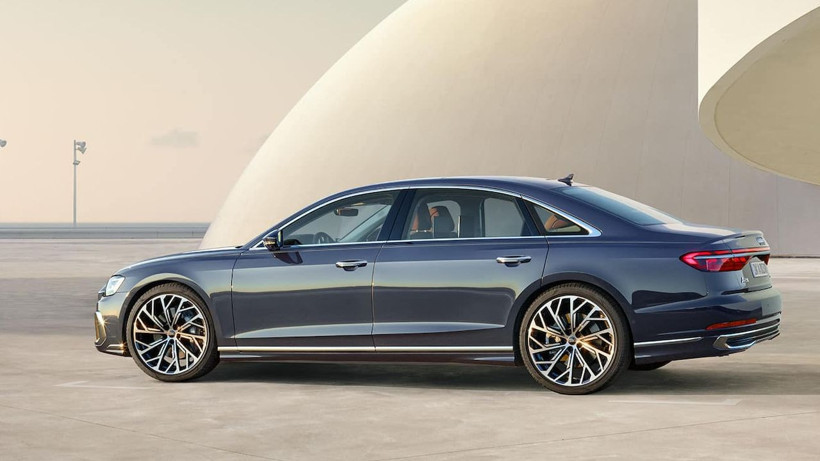 Audi A8 L modelini almak hayal, bakmak bedava; Yanına yaklaşmak mümkün değil - Resim: 1