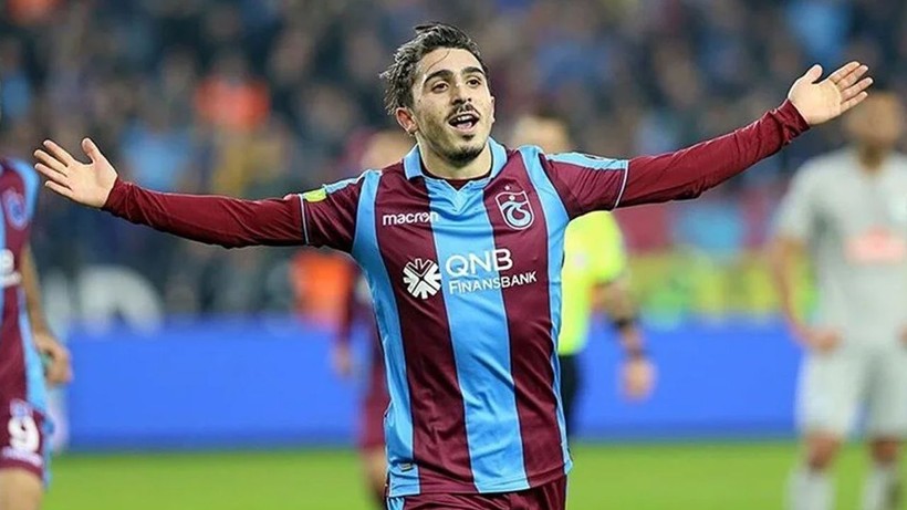Kriz! Abdülkadir Ömür Trabzonspor’dan ayrıldı – Bu anlaşma taraftarı ayağa kaldırdı - Resim: 1