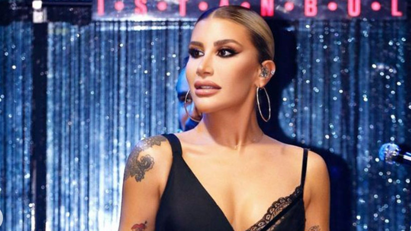 İrem Derici giydiği kıyafetle ortalığı karıştırdı; "Biz bu kıyafetle oğlumuzun yanında durmuyoruz" - Resim: 4