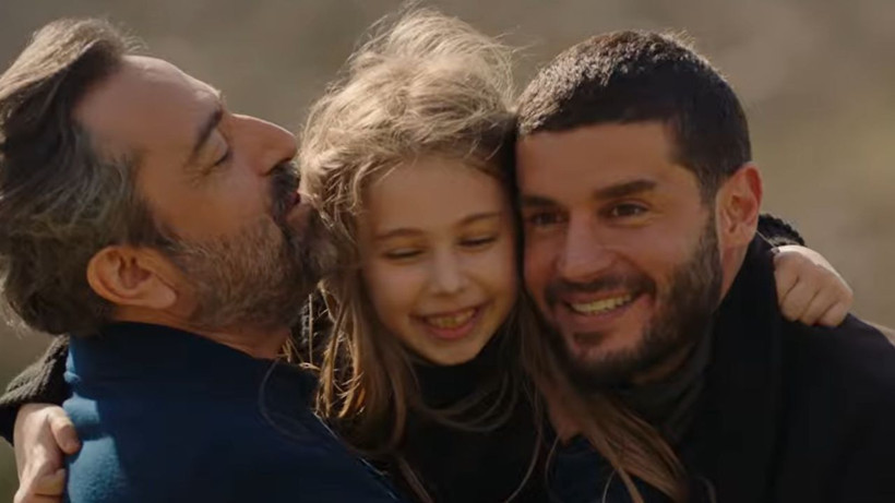 Bir Küçük Gün Işığı dizisinde şaşırtan ayrılık; Oyuncu kadrosundan apar topar çıkarıldı - Resim: 1