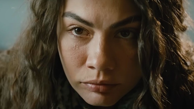 Adım Farah dizisinde Demet Özdemir krizi; 7. Bölüm daha yeni yayınlanmıştı - Resim: 1