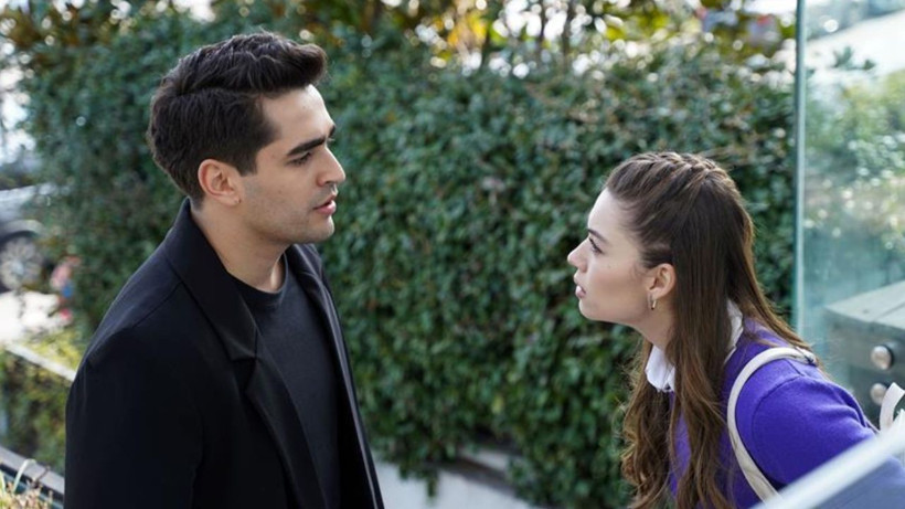 Afra Saraçoğlu ve Mert Ramazan Demir sevgili mi? Birlikte tatil yapan ikiliden açıklama geldi - Resim: 2