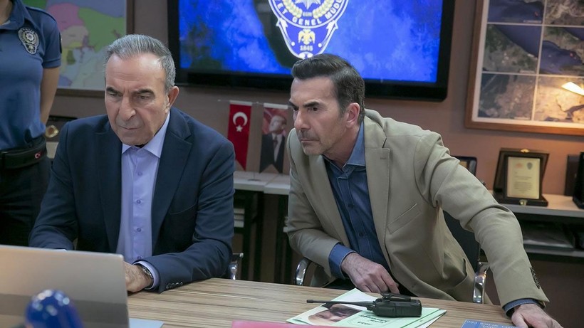 Efsane güzel Arka Sokaklar dizisinde olmayacak; Yayın günü ve yayın tarihi de belli oldu - Resim: 3