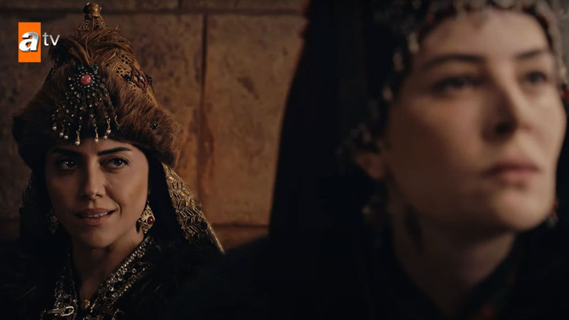 Kuruluş Osman dizisinde daha önce böylesi olmadı; Eline alıp açık açık gösterdi - Resim: 2