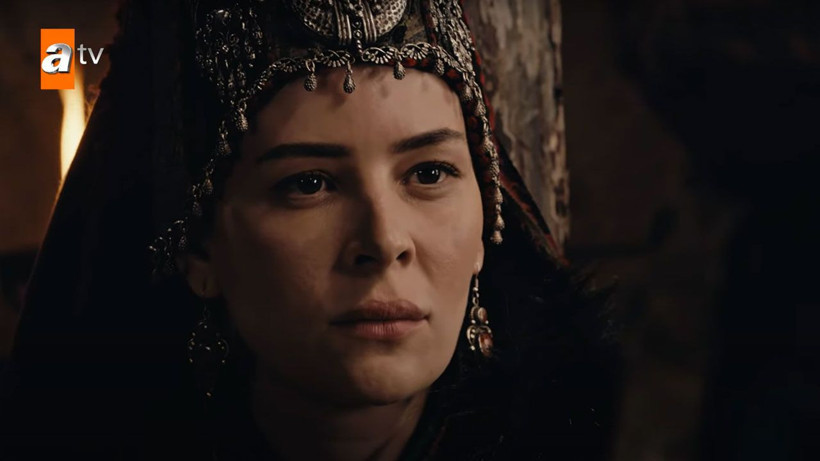 Kuruluş Osman dizisinde daha önce böylesi olmadı; Eline alıp açık açık gösterdi - Resim: 4